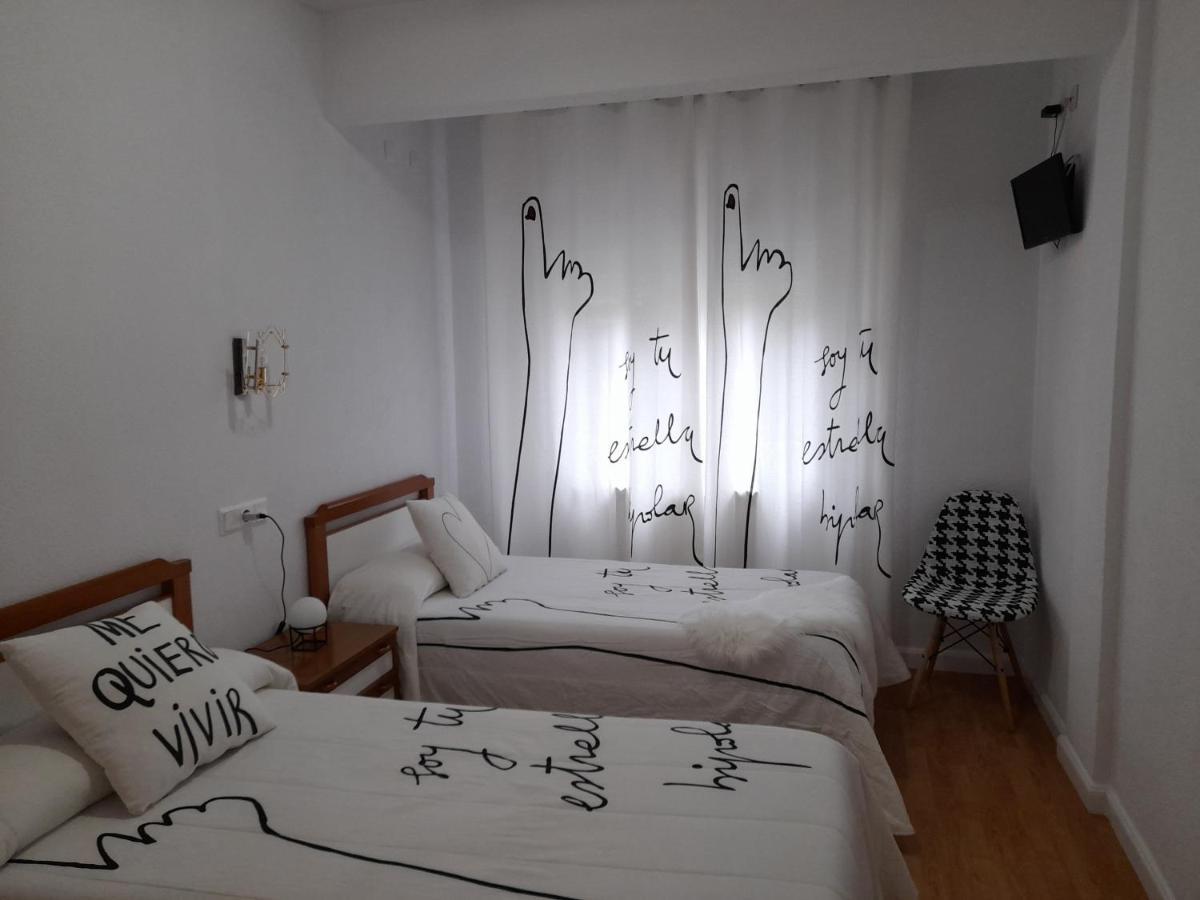 Hostal "Los Chanos El Ruso" Galende Exterior photo