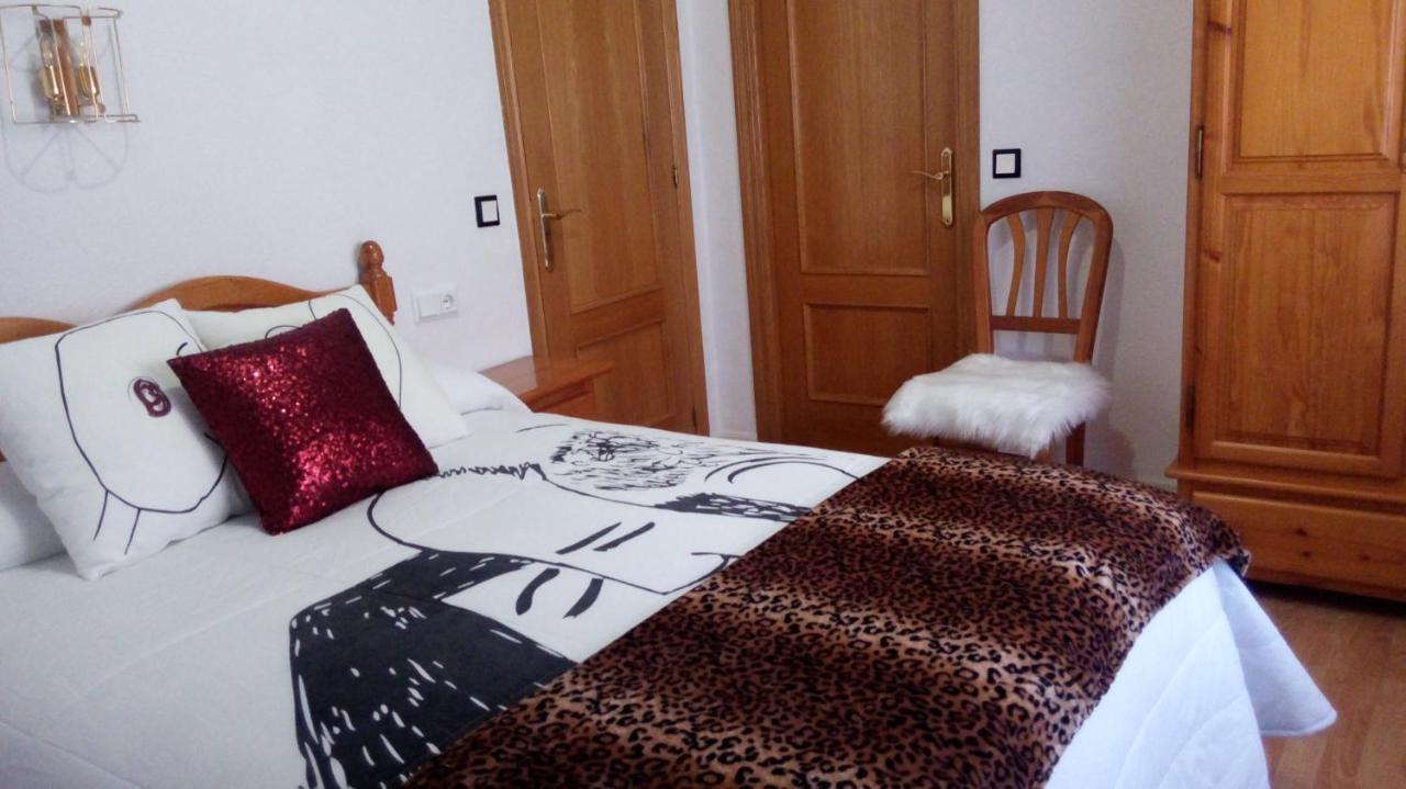 Hostal "Los Chanos El Ruso" Galende Exterior photo