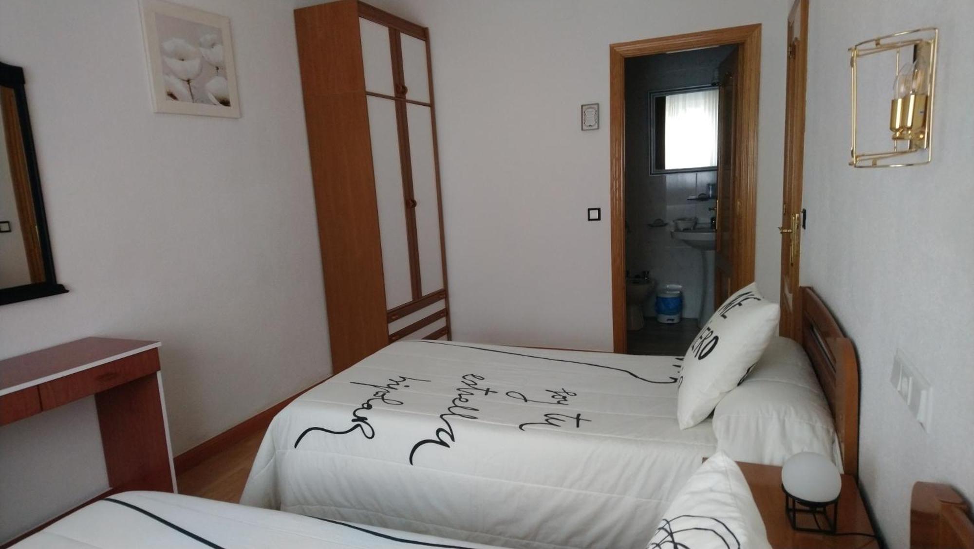 Hostal "Los Chanos El Ruso" Galende Exterior photo