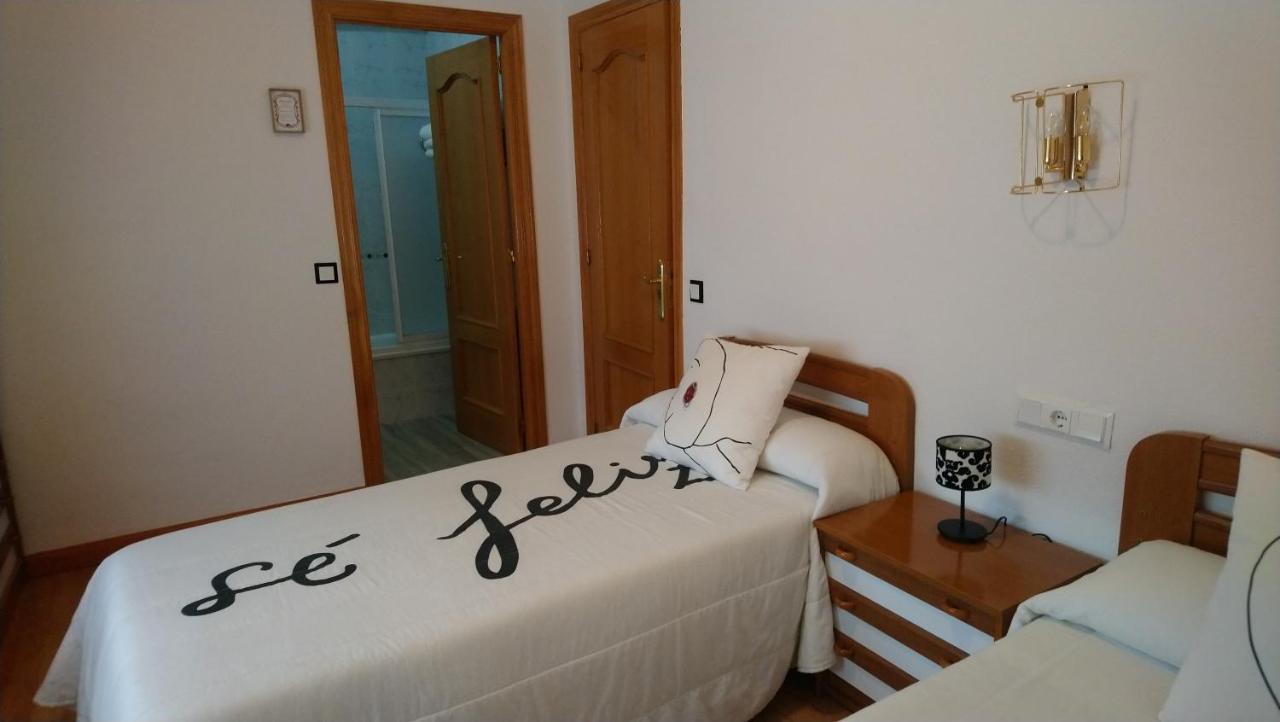 Hostal "Los Chanos El Ruso" Galende Exterior photo